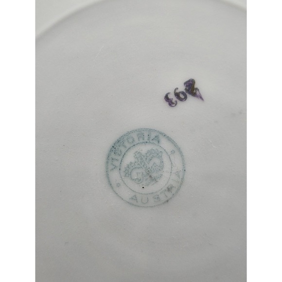 Vintage Victoria Austria Serving Bowl Flowers And Gold Gilt - Picture 5 of 8